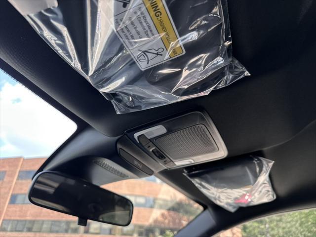Photo of 2026 Platinum White Honda HR-V