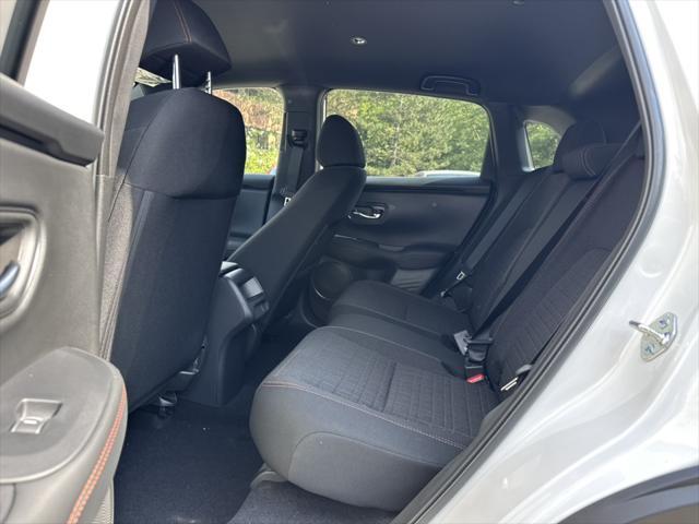 Photo of 2026 Platinum White Honda HR-V
