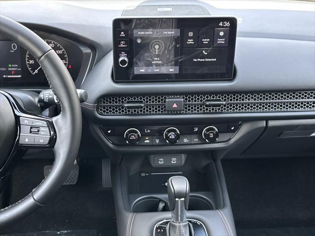 Photo of 2026 Platinum White Honda HR-V