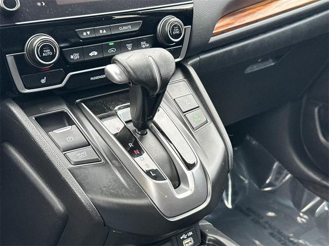 Photo of 2022 Platinum White Pearl Honda CR-V