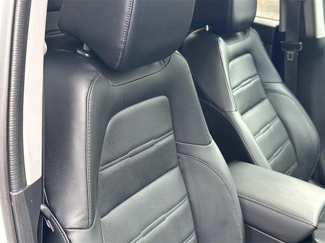 Photo of 2022 Platinum White Pearl Honda CR-V