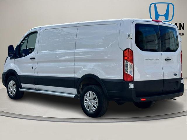 Photo of 2023 Oxford White Ford Transit-250