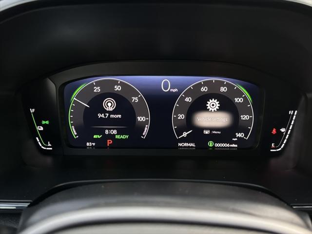 Photo of 2026 Platinum White Honda CR-V Hybrid