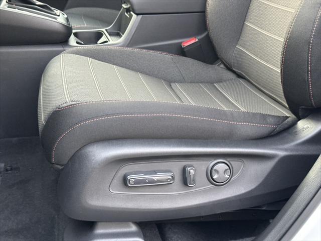 Photo of 2026 Platinum White Honda CR-V Hybrid
