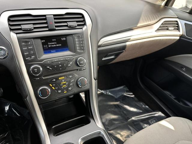 Photo of 2017 Ingot Silver Ford Fusion Hybrid