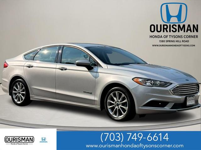 Photo of 2017 Ingot Silver Ford Fusion Hybrid