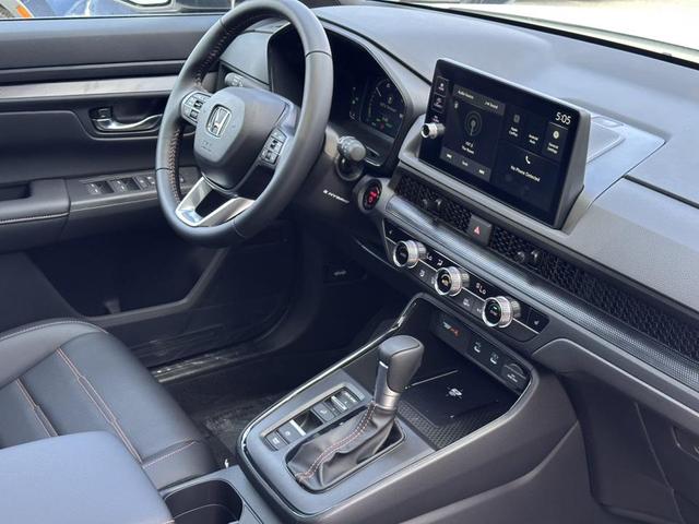 Photo of 2026 Platinum White Honda CR-V Hybrid