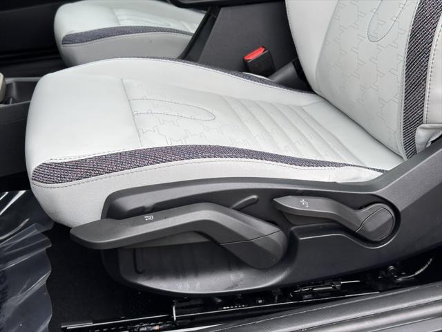 Photo of 2025 Silver MINI Hardtop