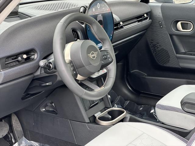 Photo of 2025 Silver MINI Hardtop