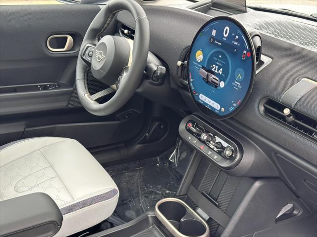 Photo of 2025 Silver MINI Hardtop