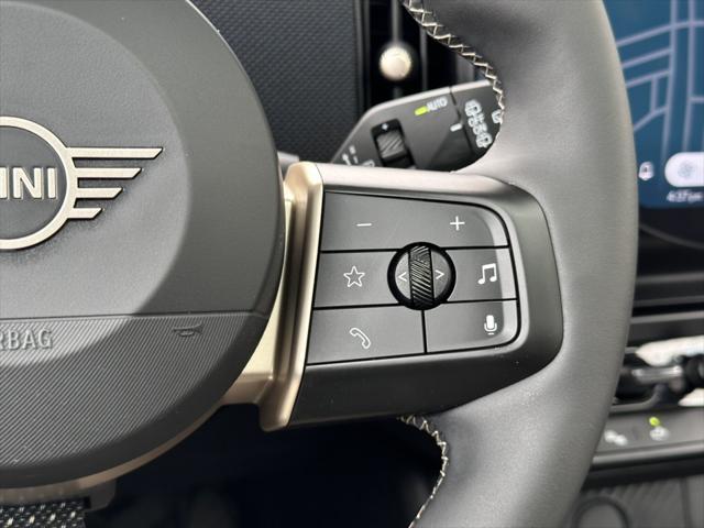Photo of 2025 Silver MINI Hardtop