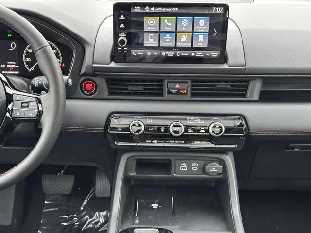 Photo of 2025 Crystal Black Pearl Honda Pilot