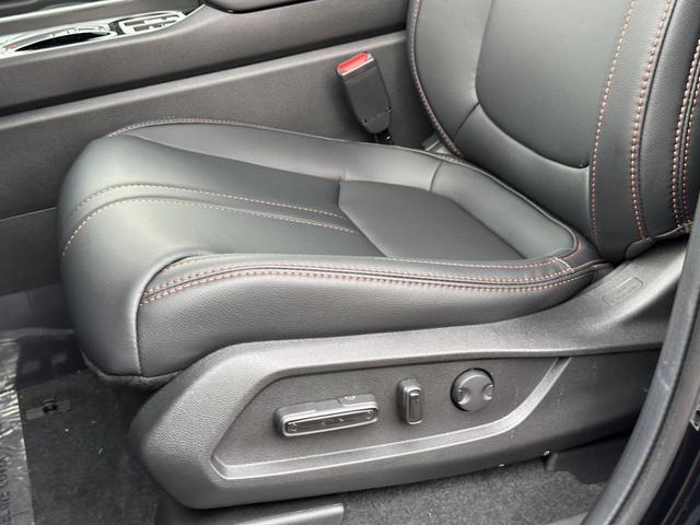 Photo of 2025 Crystal Black Pearl Honda Pilot