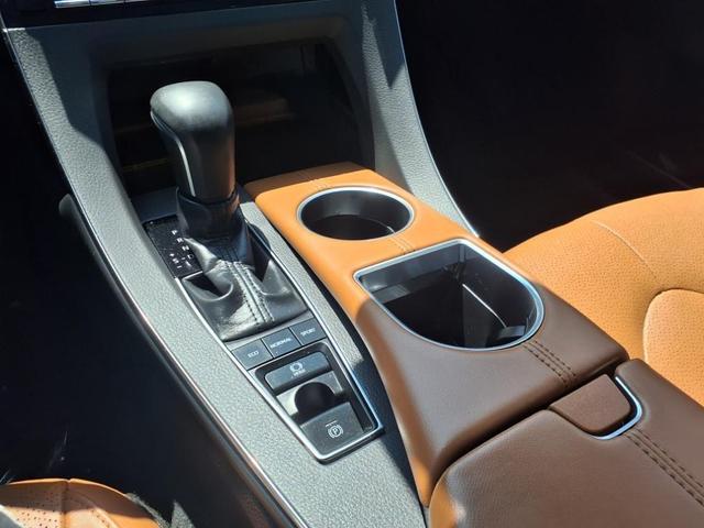 Photo of 2019 Midnight Black Metallic Toyota Avalon