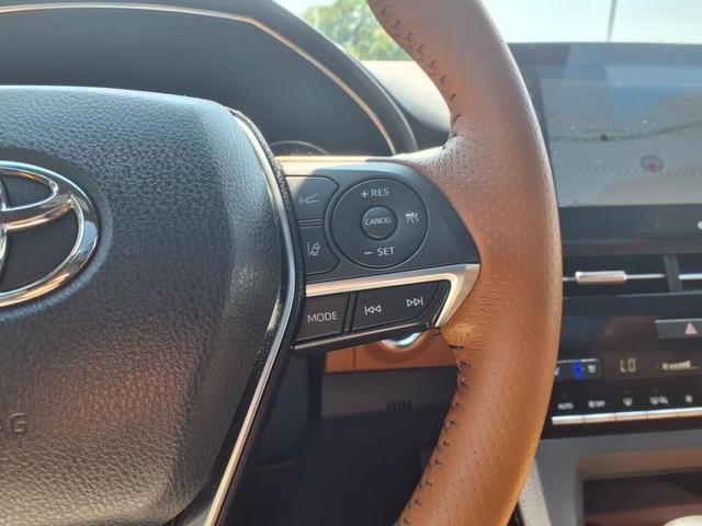 Photo of 2019 Midnight Black Metallic Toyota Avalon