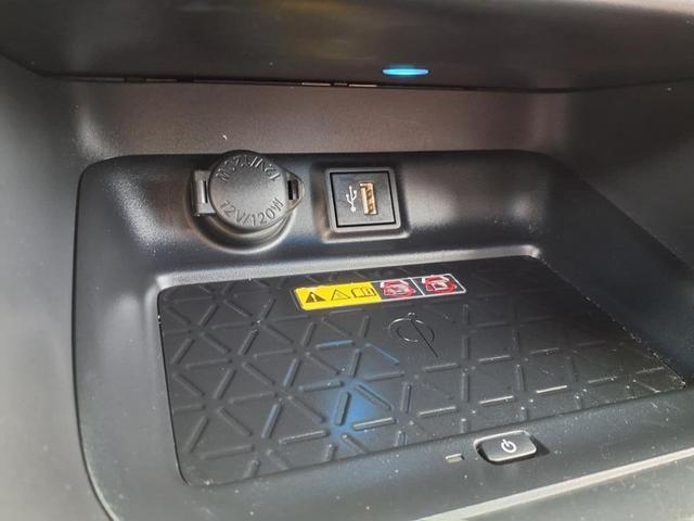Photo of 2023 Wind Chill Pearl / Midnight Black Metallic Toyota RAV4 Prime