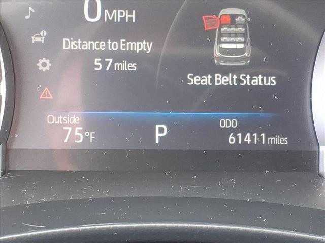 Photo of 2023 Midnight Black Metallic Toyota Highlander