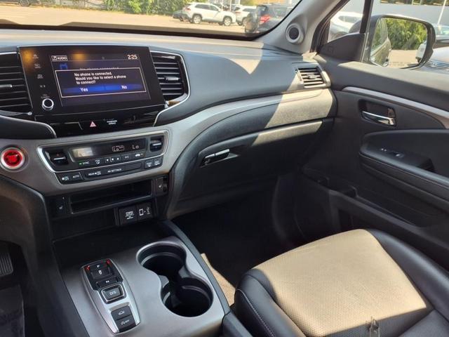 Photo of 2022 Crystal Black Pearl Honda Ridgeline