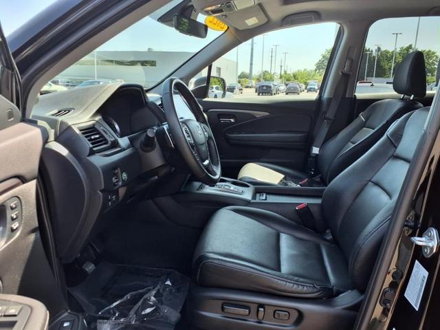 Photo of 2022 Crystal Black Pearl Honda Ridgeline