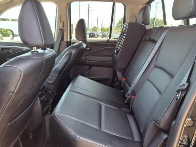 Photo of 2022 Crystal Black Pearl Honda Ridgeline