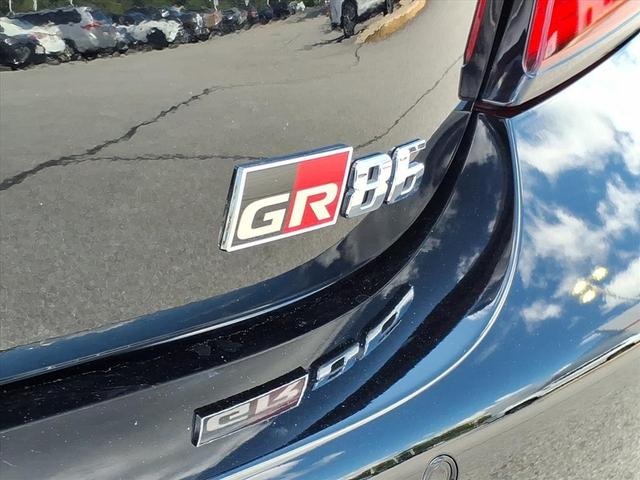 Photo of 2024 Raven Black Toyota GR86