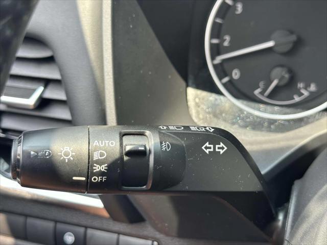 Photo of 2022 Boulder Gray Pearl Nissan Rogue