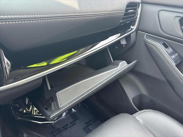 Photo of 2022 Boulder Gray Pearl Nissan Rogue