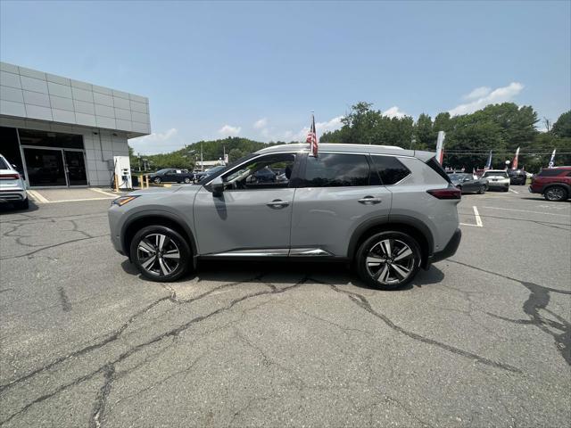 Photo of 2022 Boulder Gray Pearl Nissan Rogue