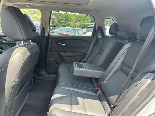 Photo of 2022 Boulder Gray Pearl Nissan Rogue