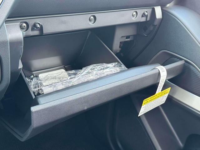 Photo of 2025 Glacier White Nissan Frontier