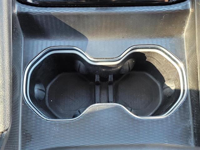 Photo of 2024 Diamond Black Crystal Pearlcoat Jeep Grand Cherokee L