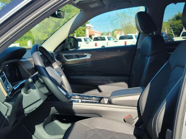 Photo of 2024 Platinum Gray Metallic Volkswagen Atlas