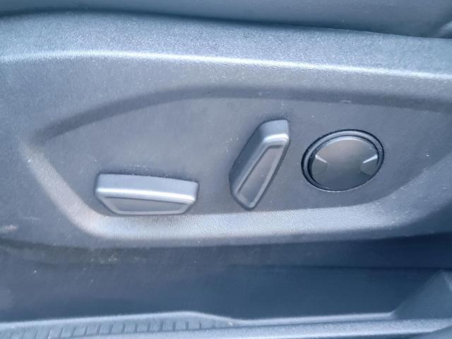 Photo of 2024 Iconic Silver Metallic Ford Edge