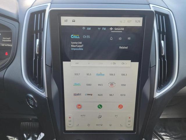 Photo of 2024 Iconic Silver Metallic Ford Edge