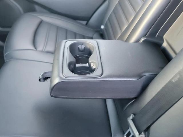 Photo of 2024 Iconic Silver Metallic Ford Edge
