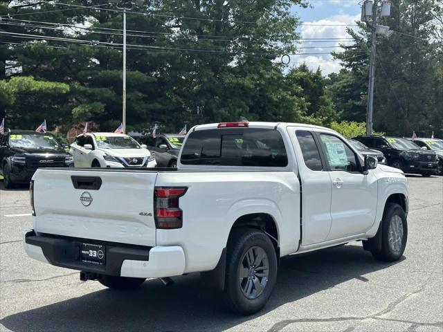 Photo of 2025 Glacier White Nissan Frontier