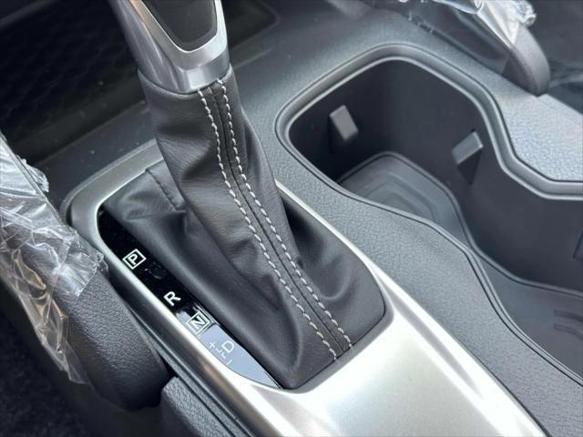 Photo of 2025 Glacier White Nissan Frontier
