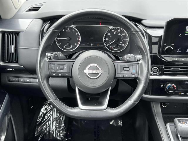 Photo of 2022 Scarlet Ember Tintcoat Nissan Pathfinder