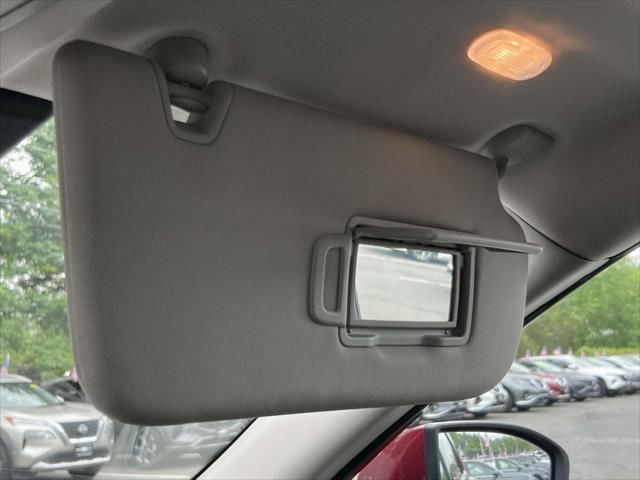 Photo of 2022 Scarlet Ember Tintcoat Nissan Pathfinder