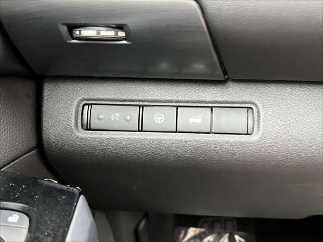 Photo of 2022 Scarlet Ember Tintcoat Nissan Pathfinder