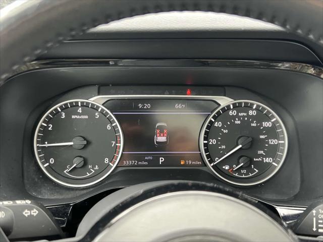 Photo of 2022 Scarlet Ember Tintcoat Nissan Pathfinder