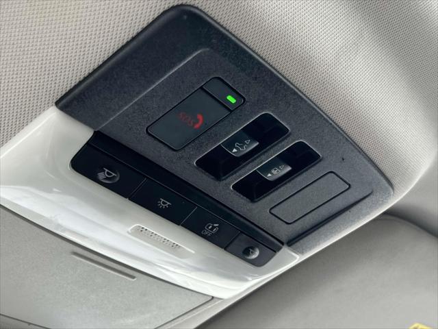 Photo of 2022 Scarlet Ember Tintcoat Nissan Pathfinder