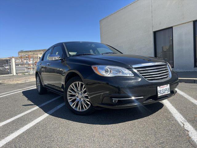 Photo of 2012 Black Clearcoat Chrysler 200