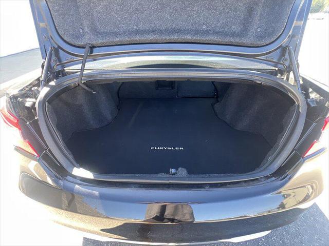 Photo of 2012 Black Clearcoat Chrysler 200