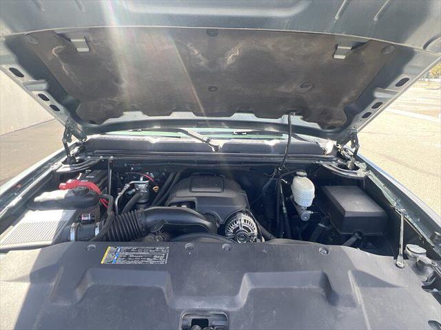 Photo of 2008 Blue Granite Metallic Chevrolet Silverado 2500