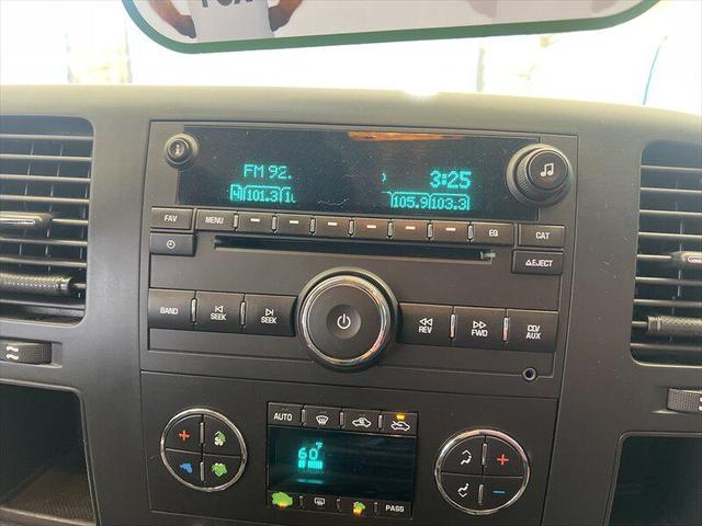 Photo of 2008 Blue Granite Metallic Chevrolet Silverado 2500