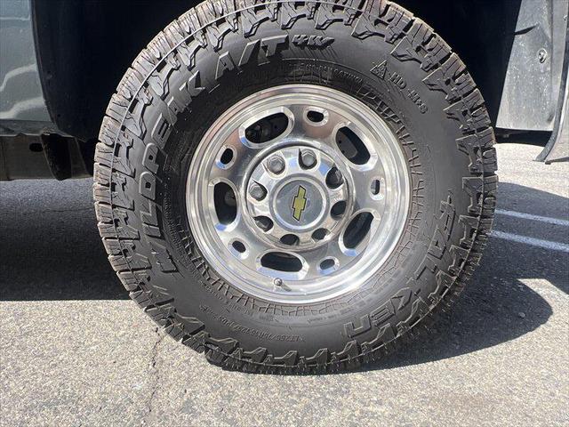 Photo of 2008 Blue Granite Metallic Chevrolet Silverado 2500
