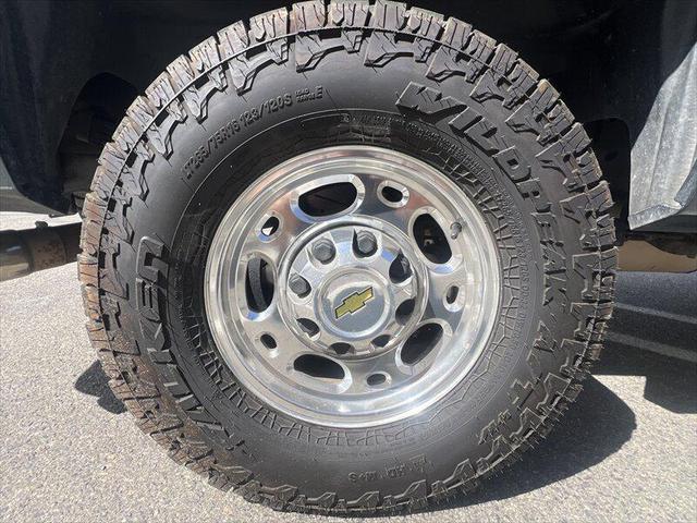 Photo of 2008 Blue Granite Metallic Chevrolet Silverado 2500