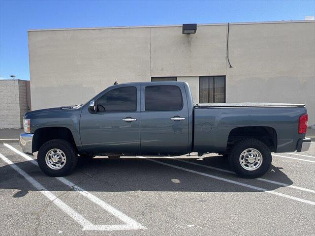 Photo of 2008 Blue Granite Metallic Chevrolet Silverado 2500