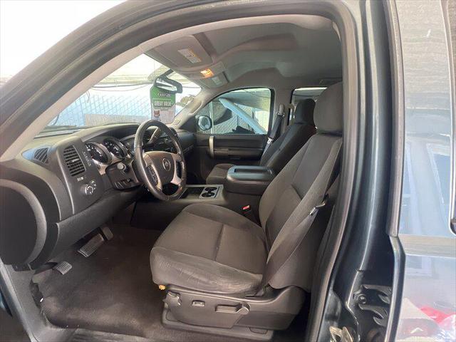 Photo of 2008 Blue Granite Metallic Chevrolet Silverado 2500